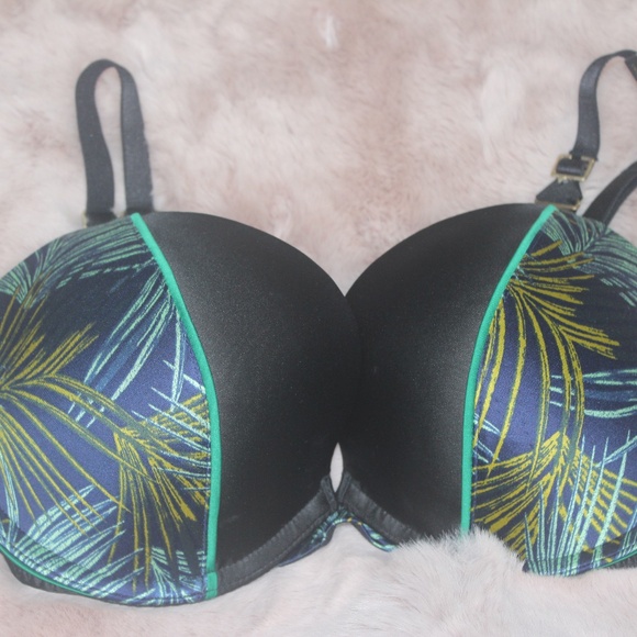 VICTORIA'S SECRET VERY SEXY PIGEONNANT BRA - Picture 1 of 1